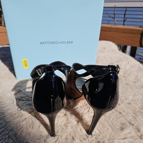 Antonio Melani Cason Soft Carmel /Black strappy sandals - Picture 3 of 5